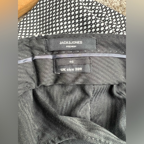 Jack & Jones Premium slim fit tuxedo with velvet lapel in gray black - Picture 8 of 9